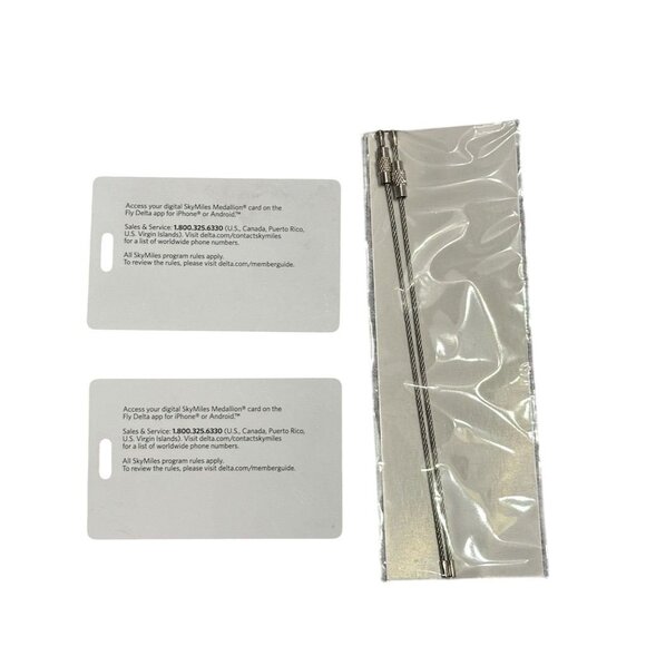 Delta SkyMiles Silver Medallion Luggage Tags Set of 2 - Picture 2 of 2